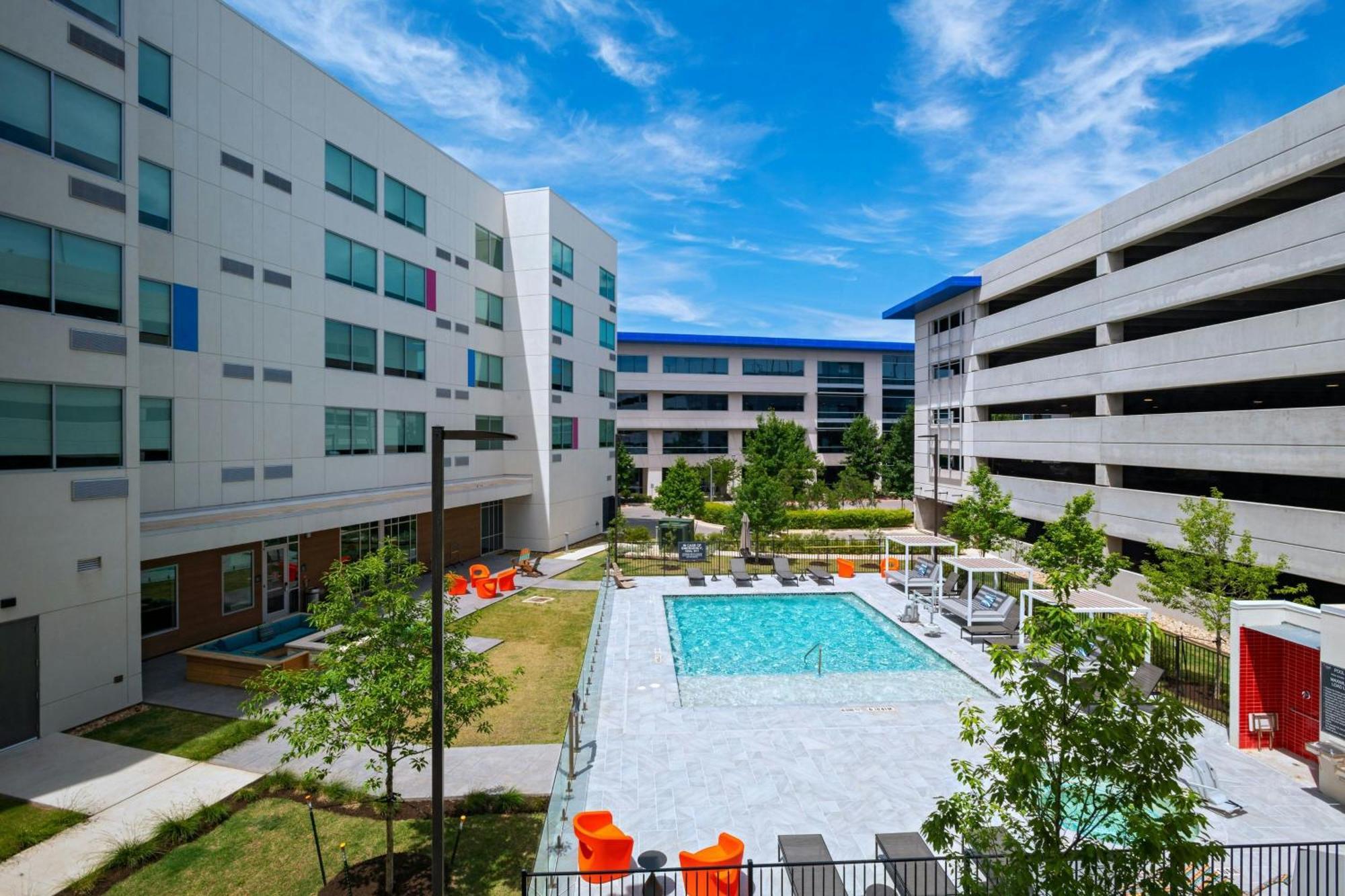 Отель Aloft Austin Southwest Экстерьер фото