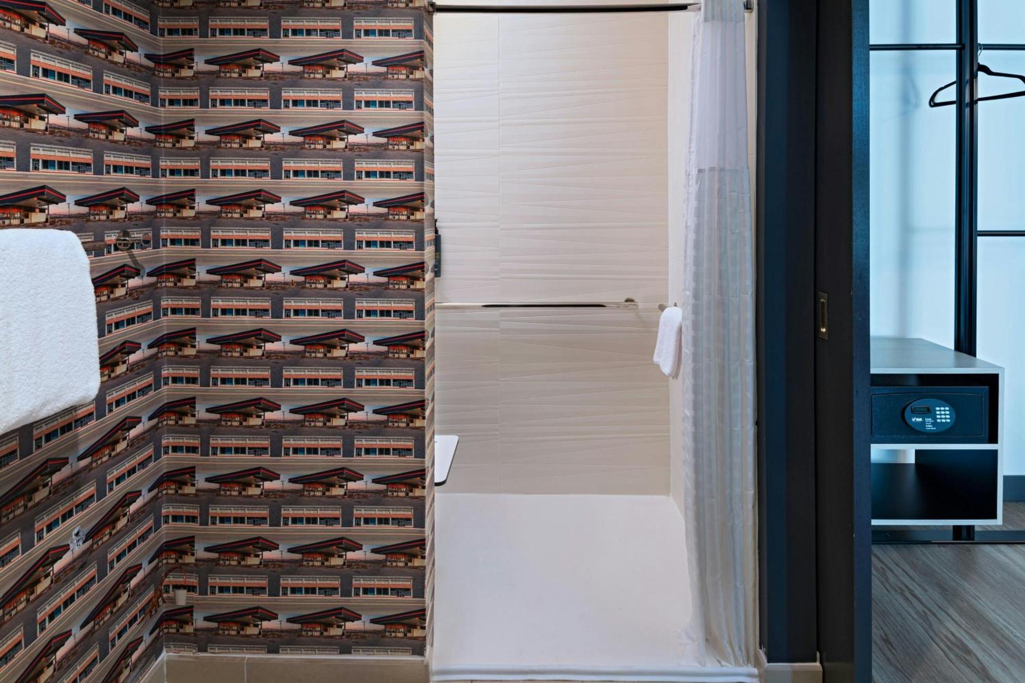 Отель Aloft Austin Southwest Экстерьер фото