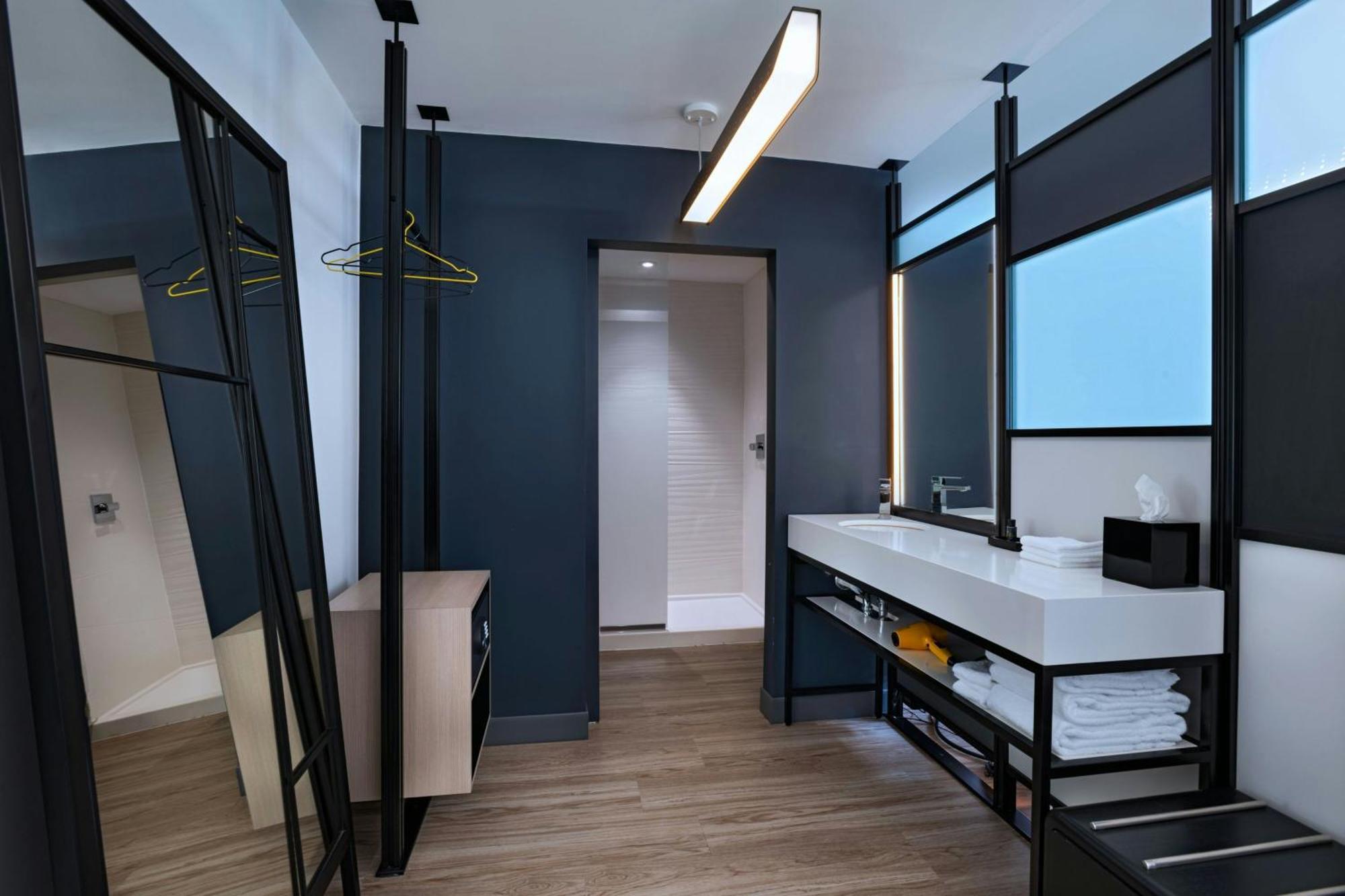 Отель Aloft Austin Southwest Экстерьер фото