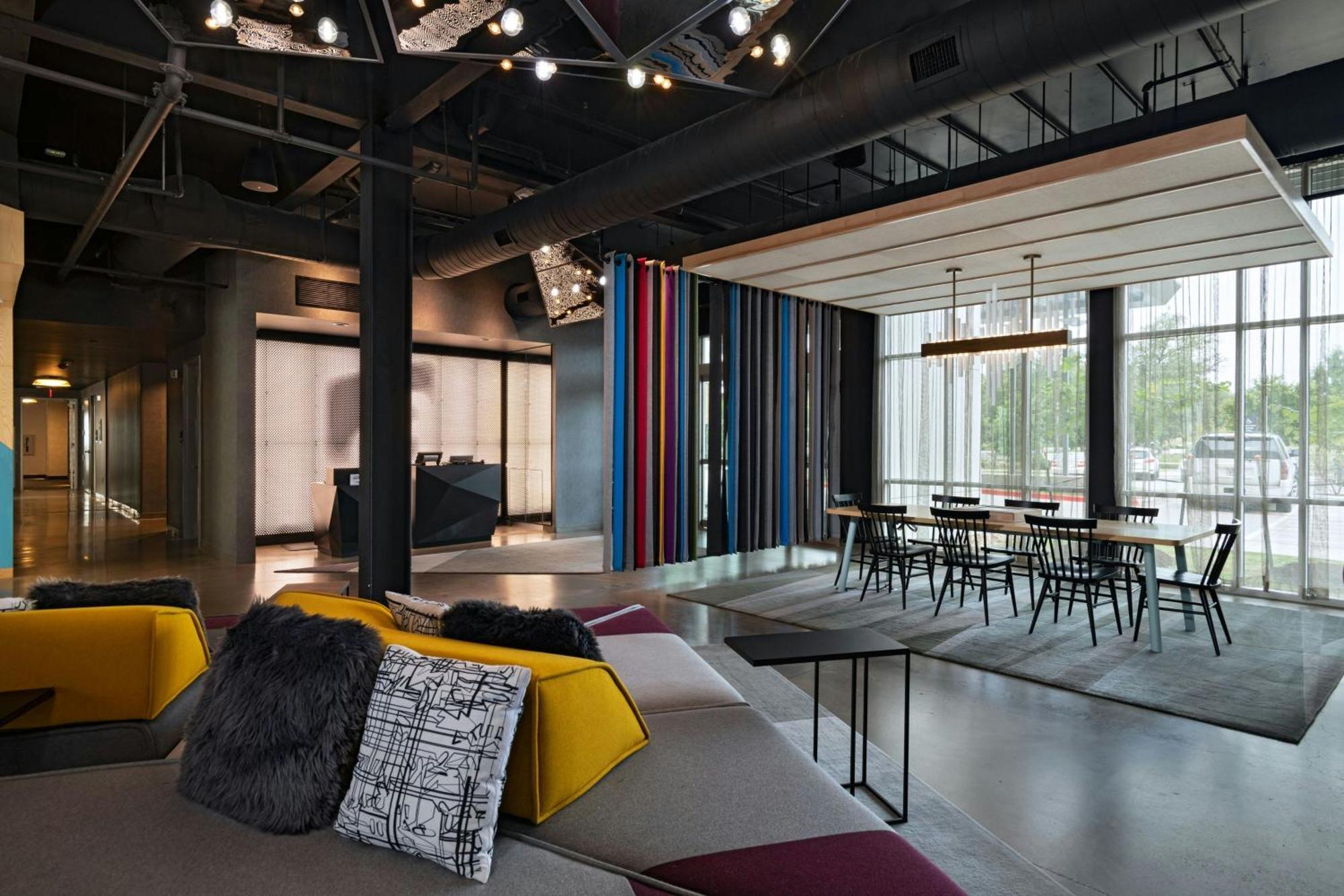 Отель Aloft Austin Southwest Экстерьер фото