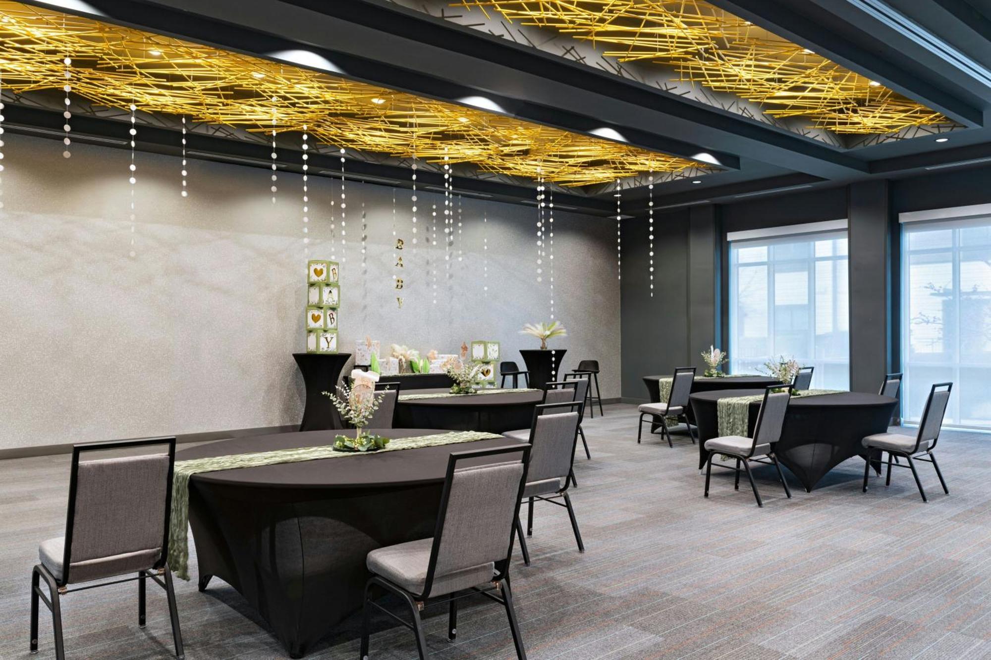 Отель Aloft Austin Southwest Экстерьер фото