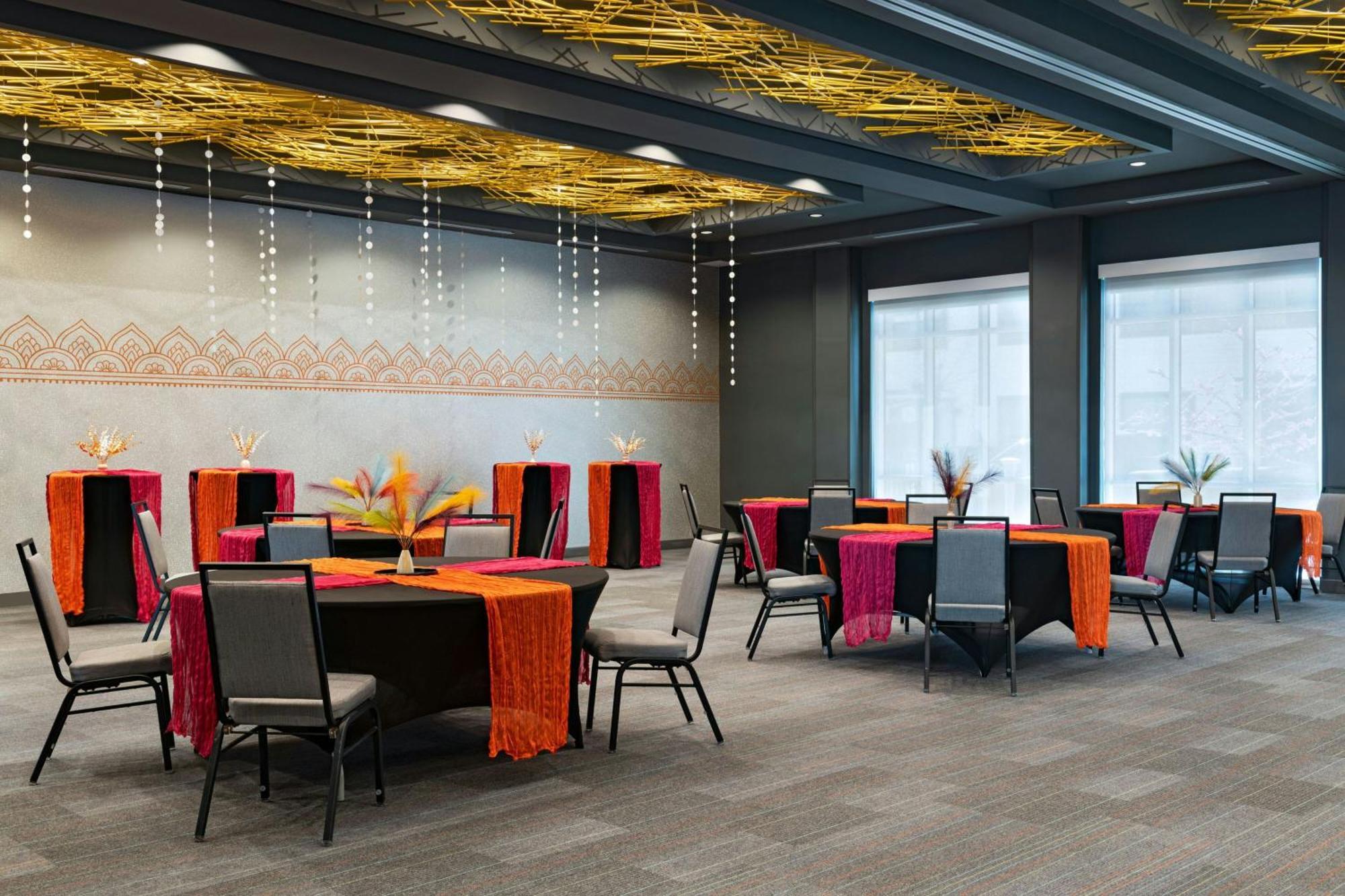 Отель Aloft Austin Southwest Экстерьер фото